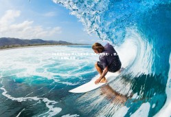 V体育官方app-铁人三项决战，强者问鼎领先！，铁人三项比赛视频 观看